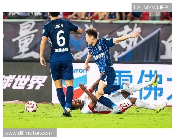 体育实时数据武汉足球队实力变革引发热议球迷期待新赛季表现与未来发展